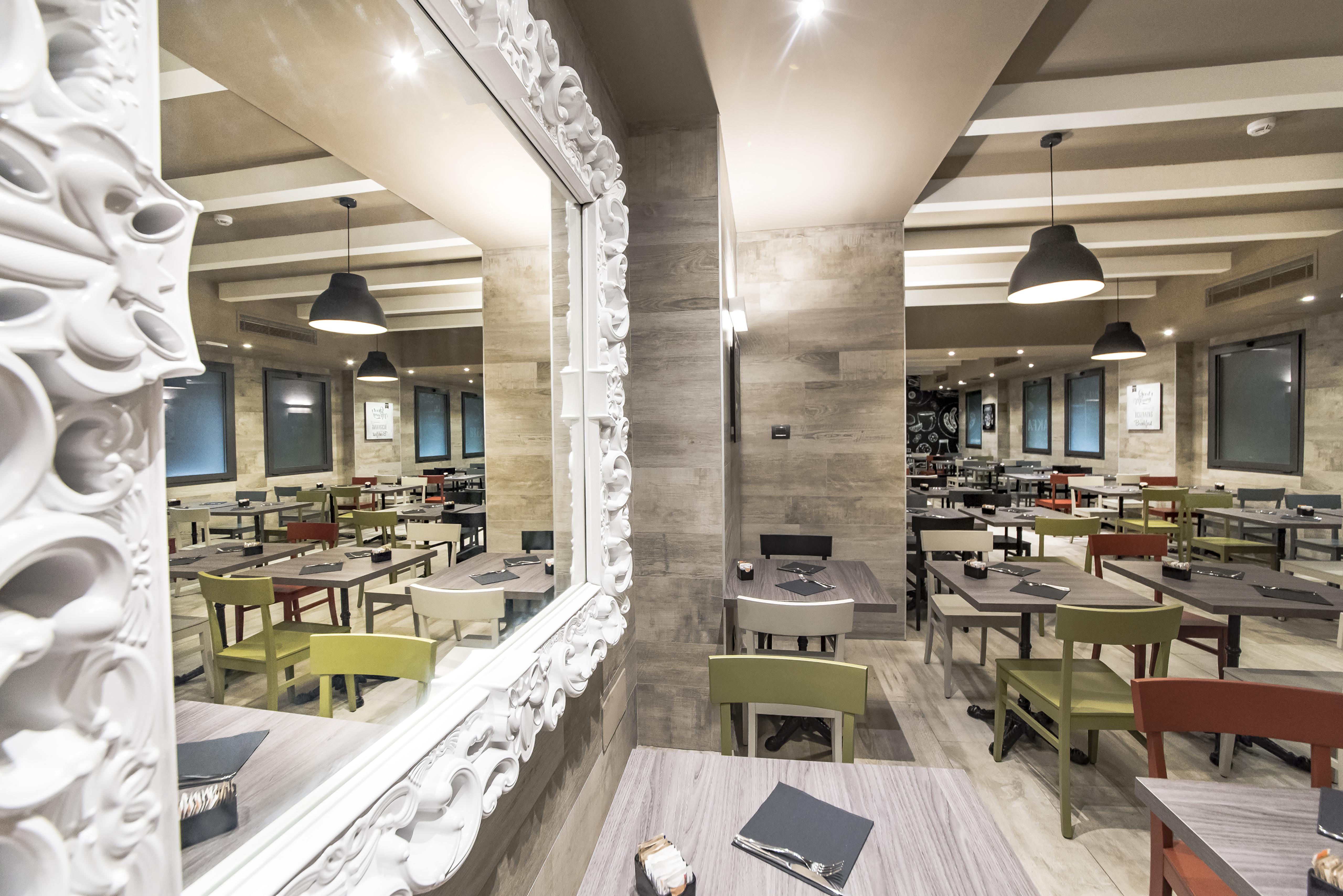 Just Hotel Milano — Photos 1